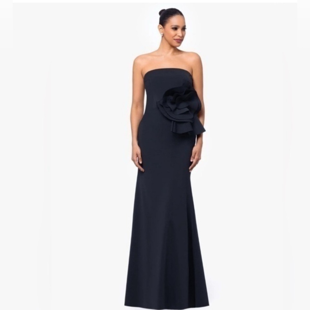 Betsy& Adam black  Gown rosette
